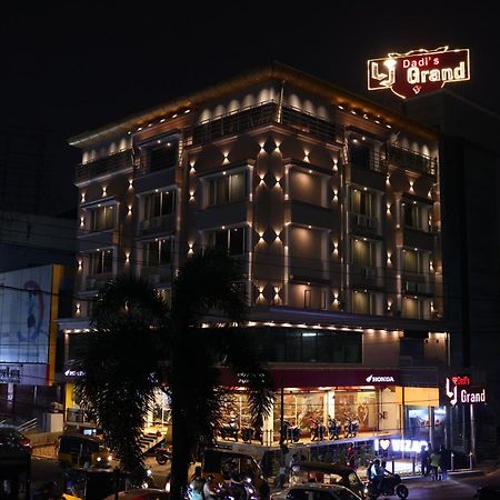 Lj Dadi'S Grand Hotel Visakhapatnam Buitenkant foto