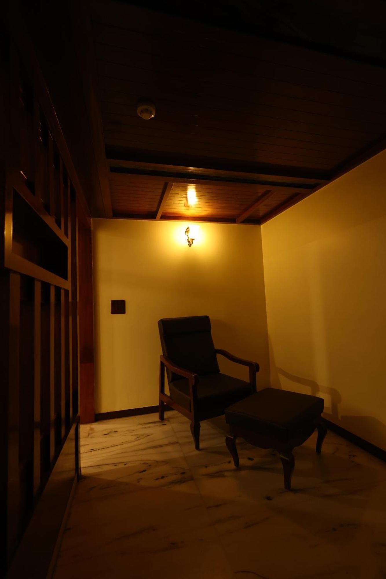 Lj Dadi'S Grand Hotel Visakhapatnam Buitenkant foto