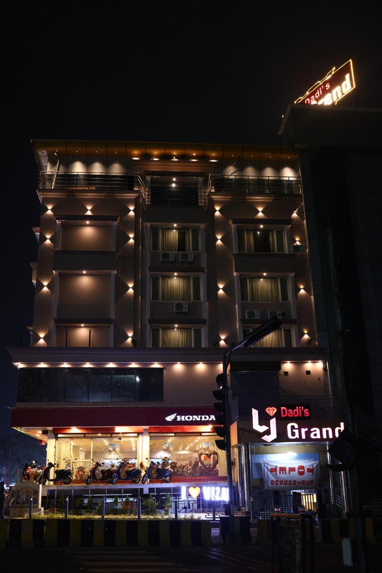 Lj Dadi'S Grand Hotel Visakhapatnam Buitenkant foto