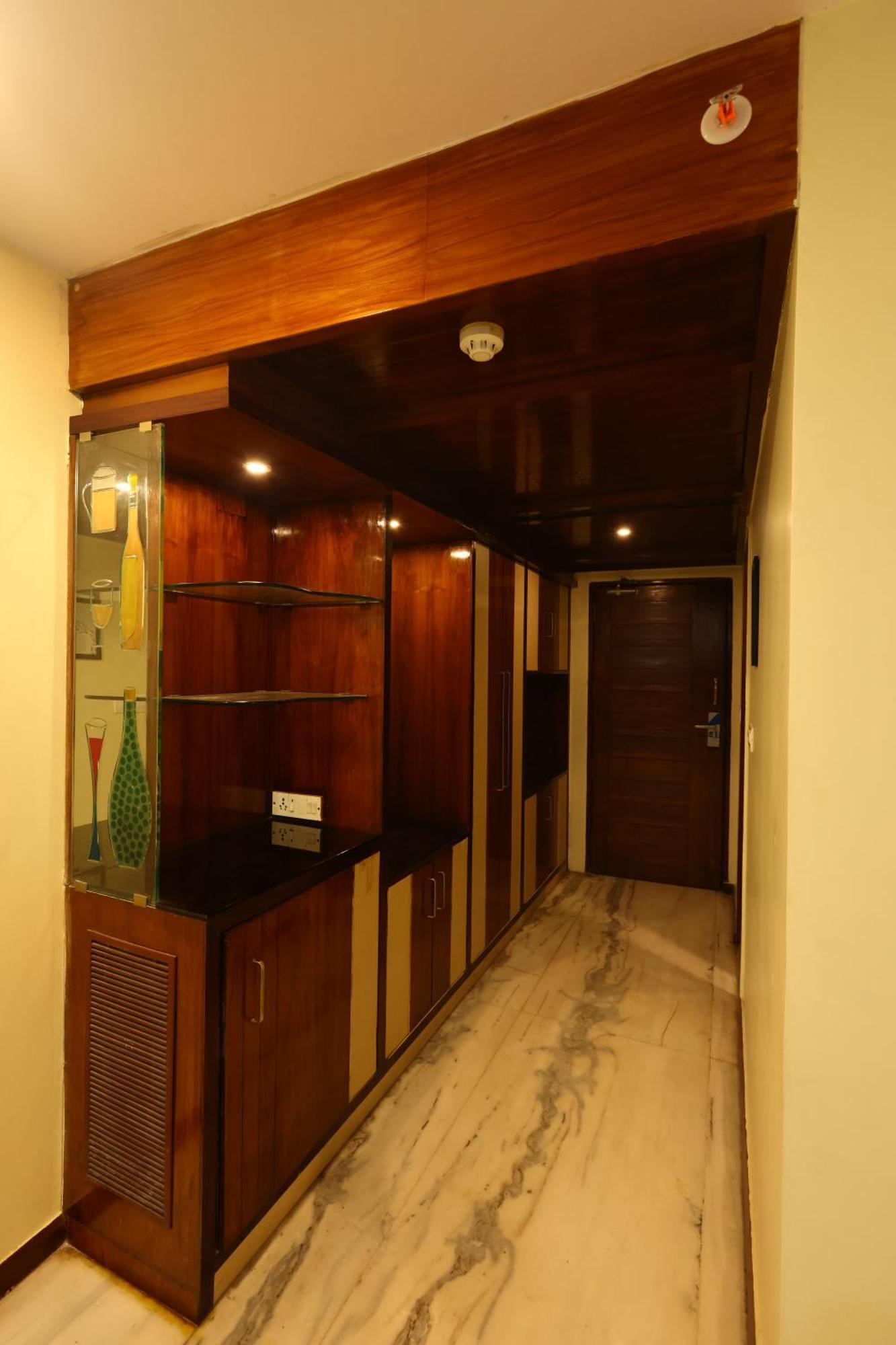 Lj Dadi'S Grand Hotel Visakhapatnam Buitenkant foto